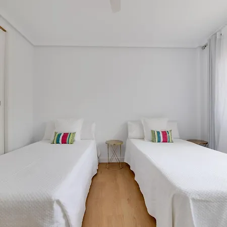 Super Cosy House Next To The Golf *