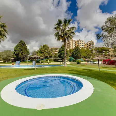Super Cosy House Next To The Golf *