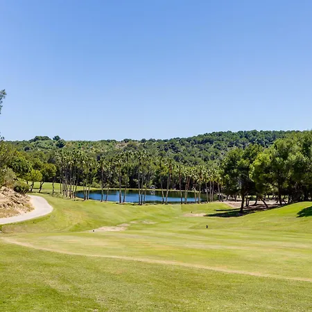 Super Cosy House Next To The Golf 오리후엘라